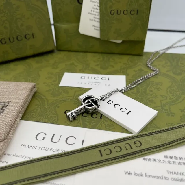 Gucci Key-Shaped Interlocking G Logo Silver-Tone Necklace 8