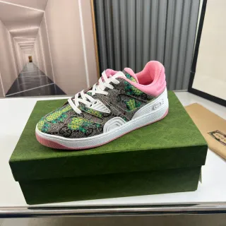 Gucci Zapatillas Lifestyle Multicolor Rosa con Impresión de Serpiente en la Parte Superior Motivo Floral de Piña