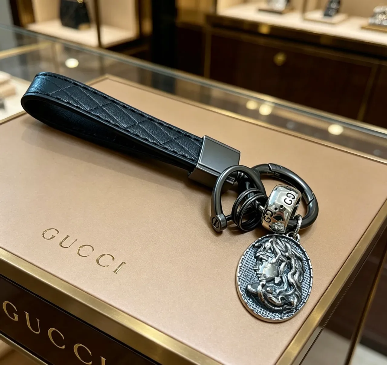 Gucci أزرق بحري فضي جلد مبطن حزام أجهزة معدنية مجوهرات 3