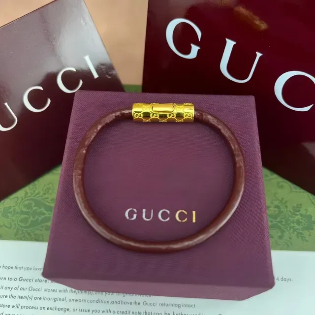 Gucci Navy Silver Pulsera de Cuero Redonda con Cordón Cilíndrico Broche Grabado en Metal 6