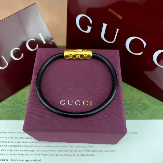 Gucci Navy Silver Pulsera de Cuero Redonda con Cordón Cilíndrico Broche Grabado en Metal 9