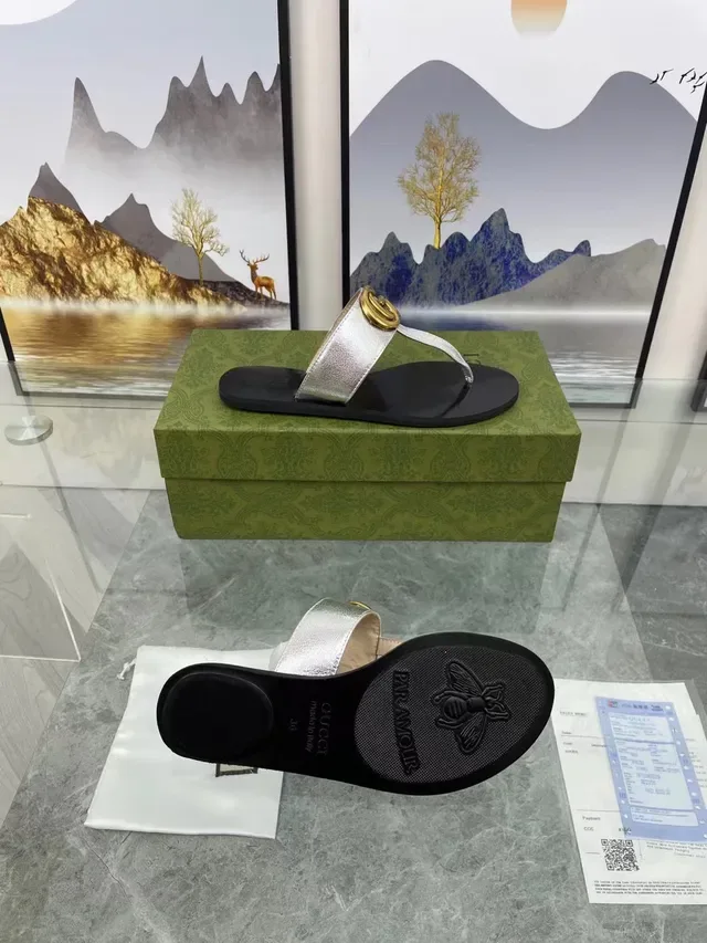Gucci Ophidia Sandalias Casuales Negro Plata Logo-Strap Metálicas 3