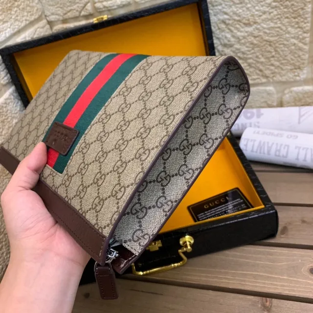 Gucci Ophidia GG Supreme বেইজ এবং বাদামী লিফাফা ক্লাচ 4