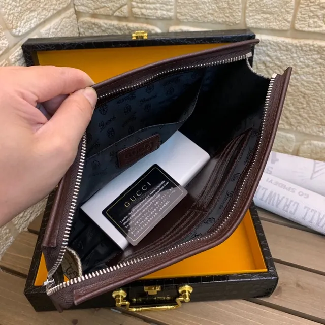 Gucci Ophidia GG Supreme বেইজ এবং বাদামী লিফাফা ক্লাচ 5