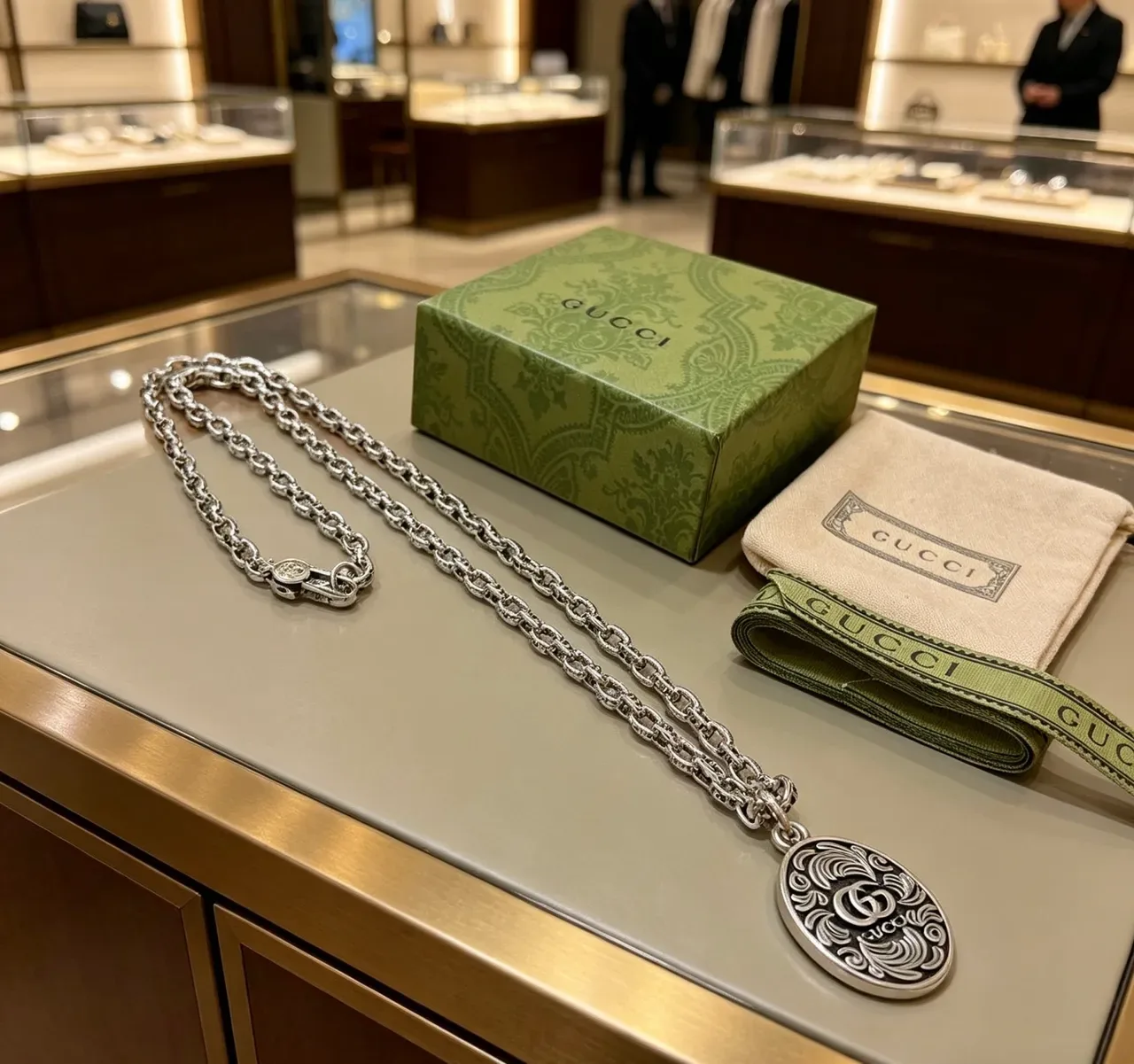 Gucci Ophidia Collier Chaîne à Maillons Lourd Argenté avec Gravure de Marque 9