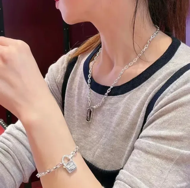 Gucci Padlock Silver-Tone Chain Bracelet 8