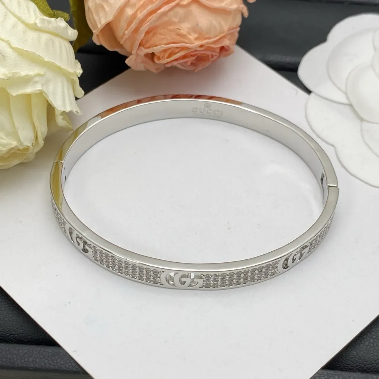 Gucci Pavé ইন্টারলকিং GG লোগো সিলভার-টোন ব্রেসলেট 2