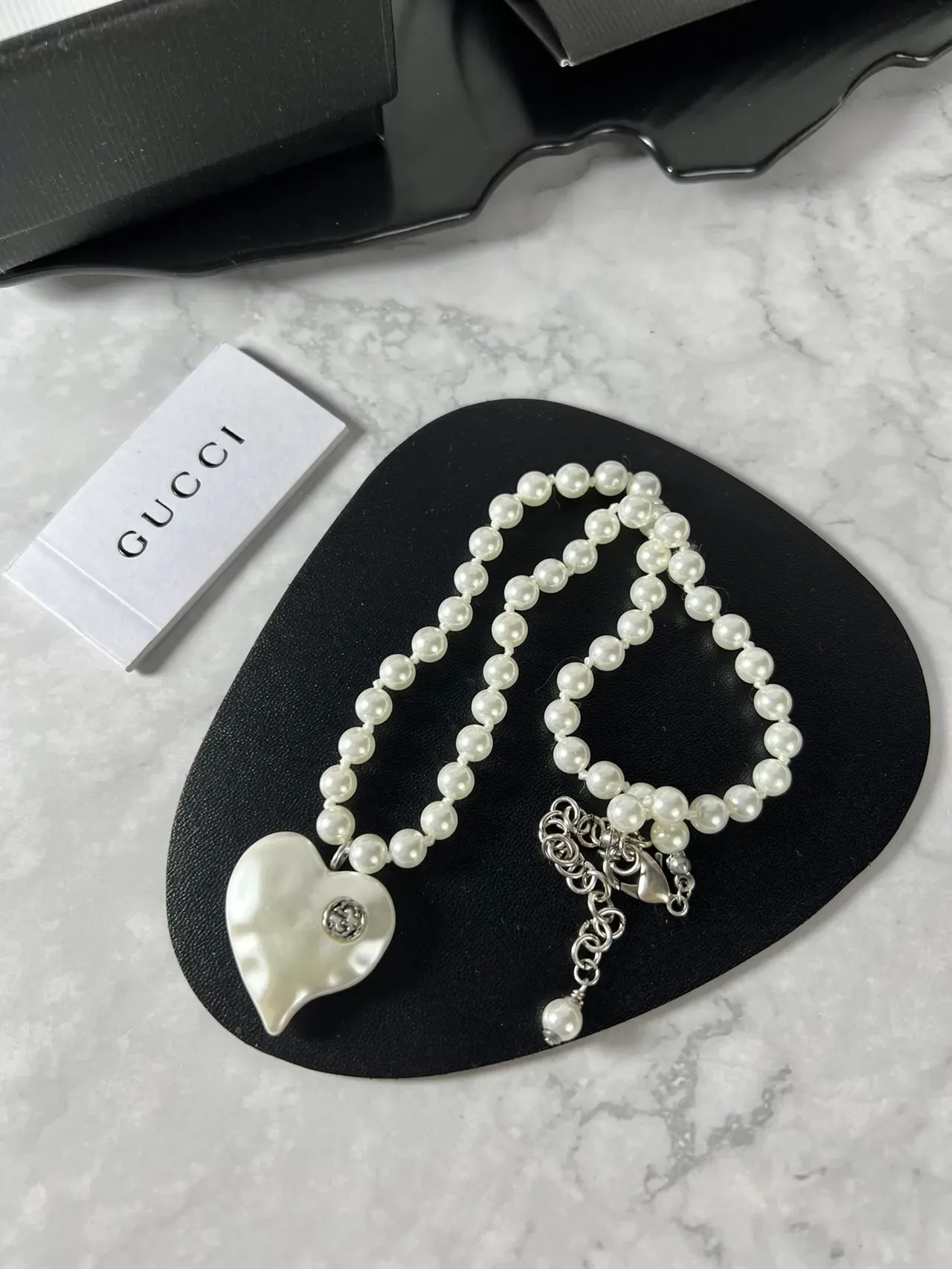 Gucci Pearl Strand Heart Pendant Necklace 3