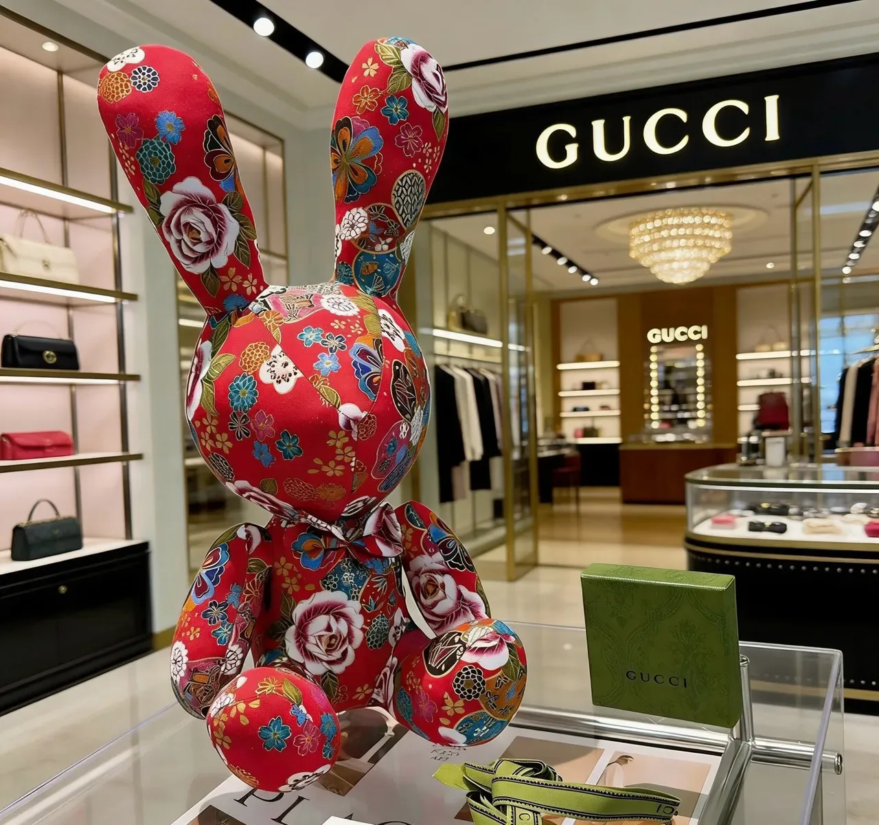 Gucci Bolso Rojo Multicolor Conejo Peluche Patchwork Floral 1