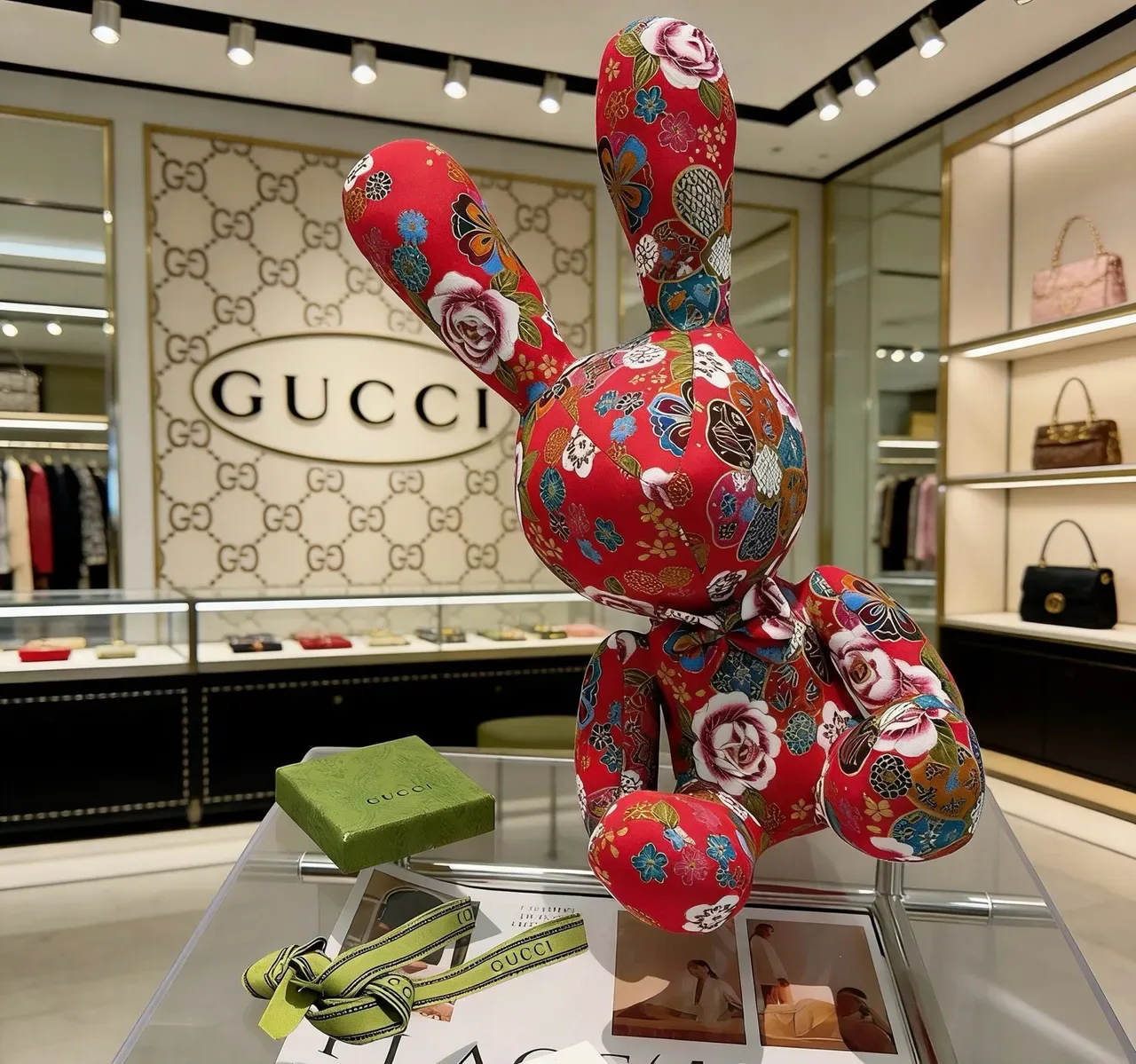 Gucci Bolso Rojo Multicolor Conejo Peluche Patchwork Floral 3