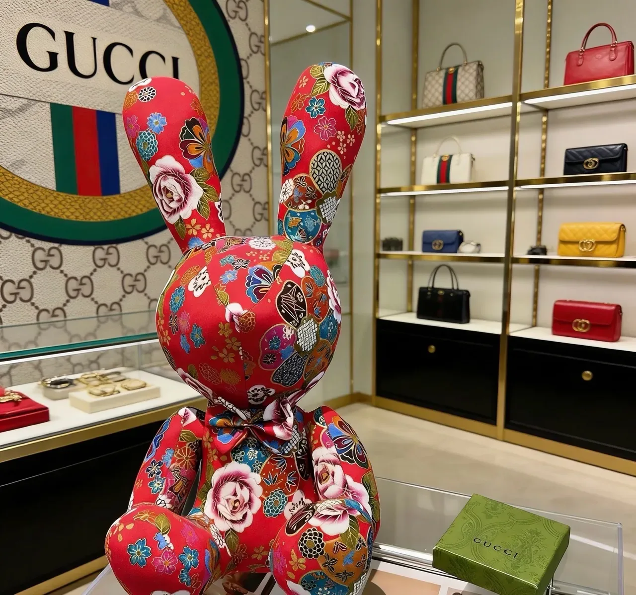 Gucci Bolso Rojo Multicolor Conejo Peluche Patchwork Floral 5