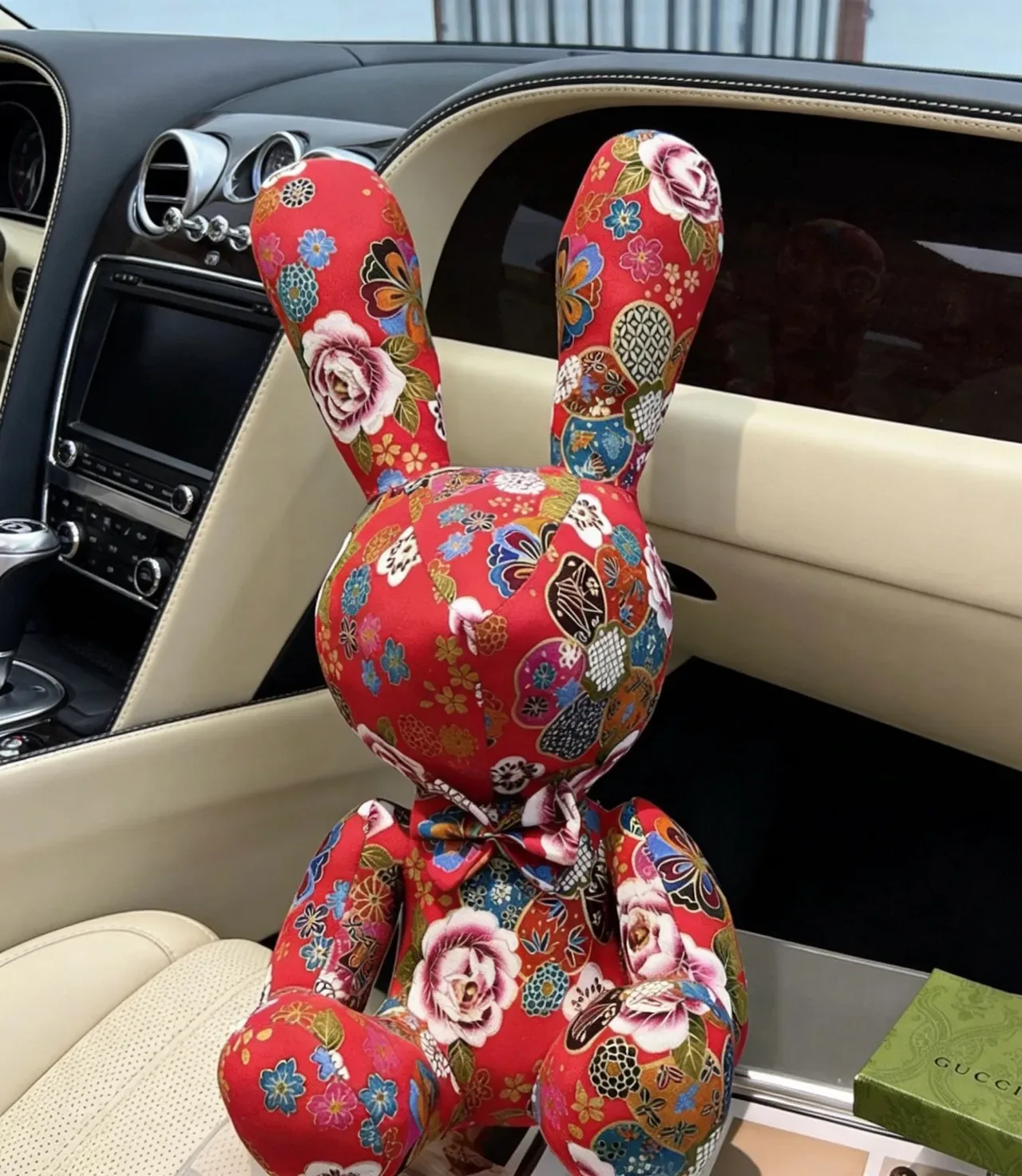 Gucci Bolso Rojo Multicolor Conejo Peluche Patchwork Floral 8