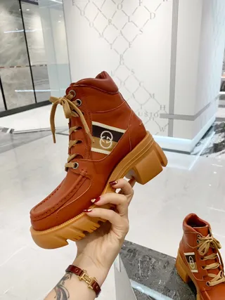 Gucci Rhyton Bottines chevillère en cuir couleur beige 6