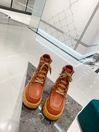 Gucci Rhyton Bottines chevillère en cuir couleur beige 8