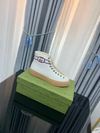 Gucci Rhyton Zapatillas Lifestyle Blancas Rojas Azules Rayadas de Alto 4