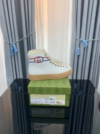 Gucci Rhyton Zapatillas Lifestyle Blancas Rojas Azules Rayadas de Alto 6