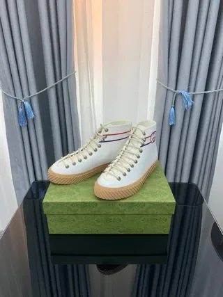 Gucci Rhyton Zapatillas Lifestyle Blancas Rojas Azules Rayadas de Alto 8