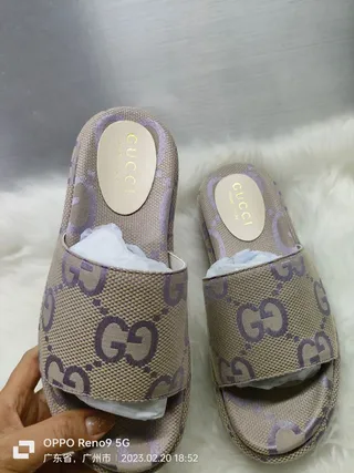 Gucci Screener beige et violet GG Monogram Canvas pantoufles 3