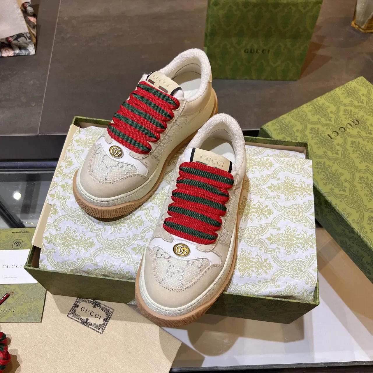 Gucci Screener Beige GG Monogram Web Stripe أحذية رياضية بنمط حياة 4
