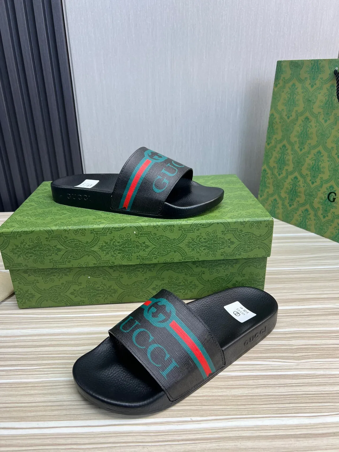 Gucci Screener Black Green Pebbled Sole Web Stripe Strap Slippers 7