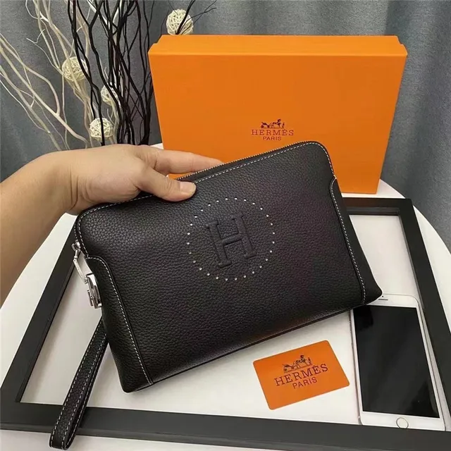 Gucci Screener काला पेबल्ड लेदर एंवेलप क्लच 2