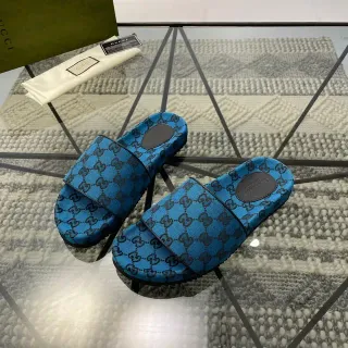 Gucci Screener شقلايق أزرق GG Jacquard