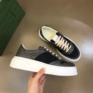 Gucci Screener Gris Negro y Blanco Lifestyle Sneakers
