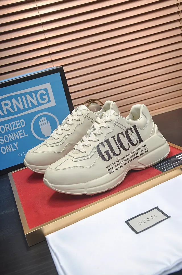 Zapatillas chunky Gucci Screener con impresión de logo Off-White 4
