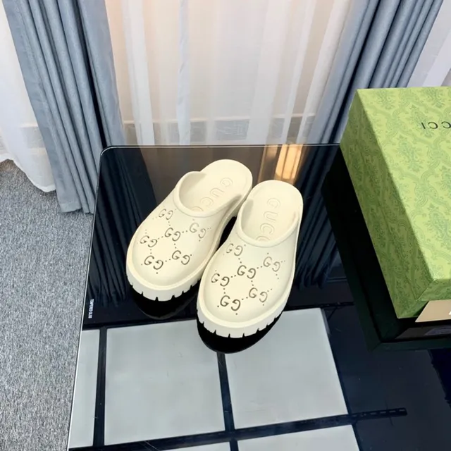古驰 Screener Off-White 穿孔 GG Monogram 拖鞋 6