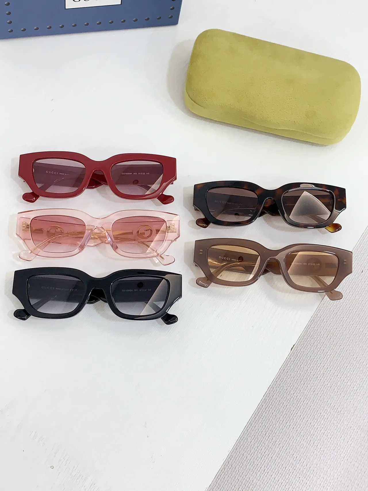 Gucci Screener Vermelho Rosa Moldura Retangular de Acetato Grosso Patas Óculos de Sol 4
