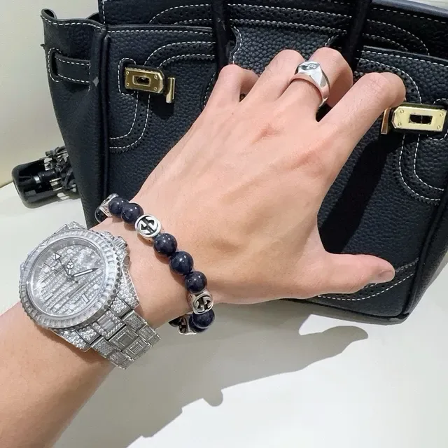 Gucci Bague Signet Dorée Bouclier Logo Gravé 3