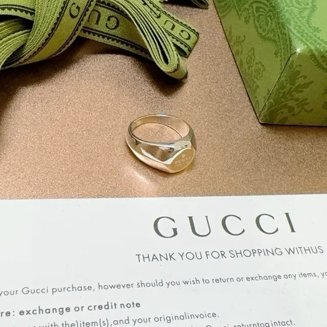 Gucci Bague Signet Dorée Bouclier Logo Gravé 6