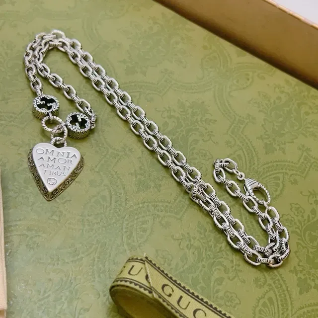 Gucci Silver Chain Heart Pendant Necklace 9