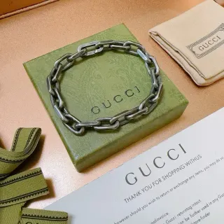Gucci سوار سلسلة الربط البيضاوي الثقيل فضي أخضر مؤكسد