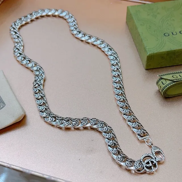 Gucci Silver Interlocking G Motif Chain Curb-Link Construction Necklace 7