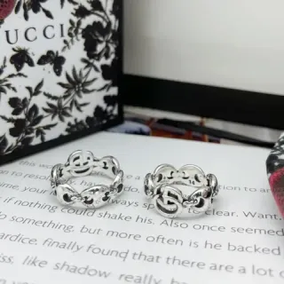 Gucci चांदी Interlocking G Motif चेन-लिंक कंस्ट्रक्शन रिंग
