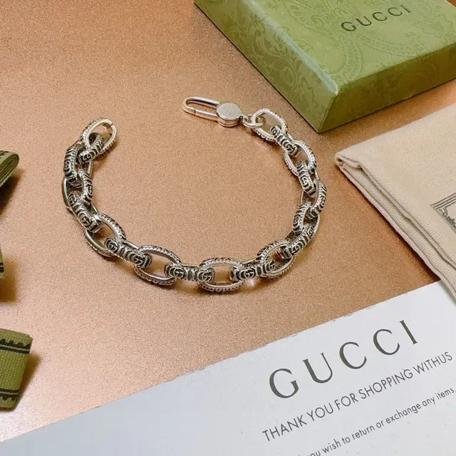 Gucci Silver Interlocking Oval Links Twisted Rope Detailing Bracelet 7