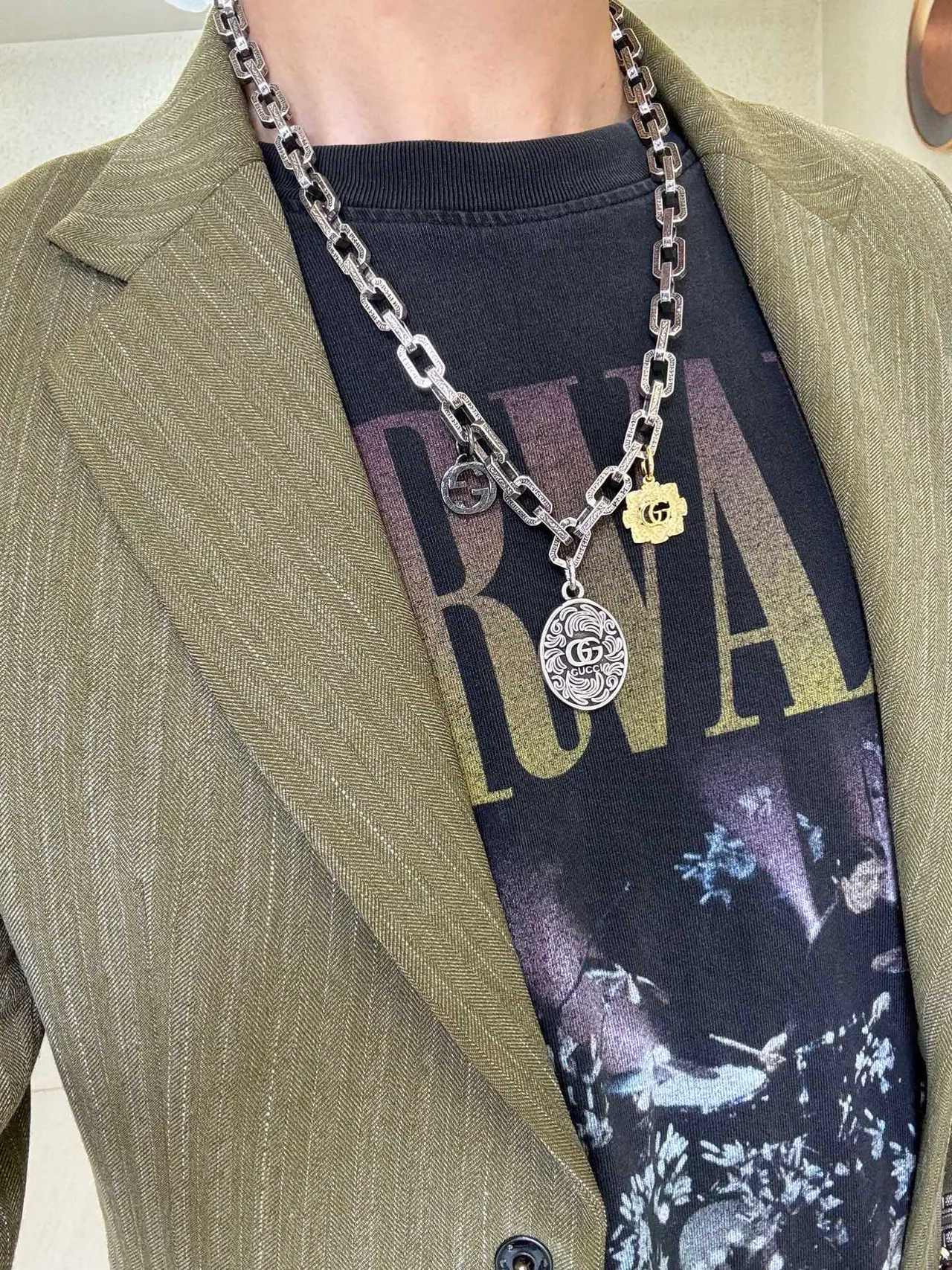 Gucci Silver Yellow Ornate Link Chain GG Logo Charms Necklace 2