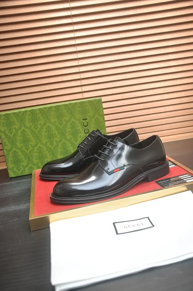 Gucci Web Stripe पेंटेंट लेदर कैप टो ऑक्सफोर्ड जूते 4