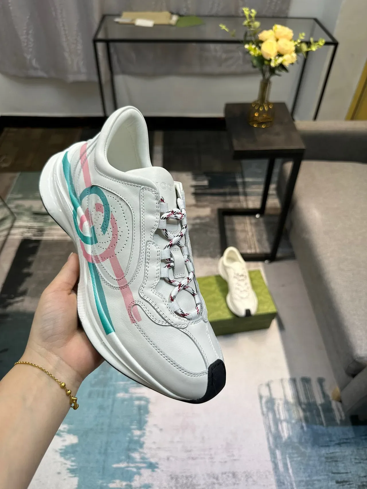 Gucci লাইফস্টাইল স্নিকার্স সাদা গোলাপি লো টপ ছিদ্রযুক্ত লোগো প্যানেল 6