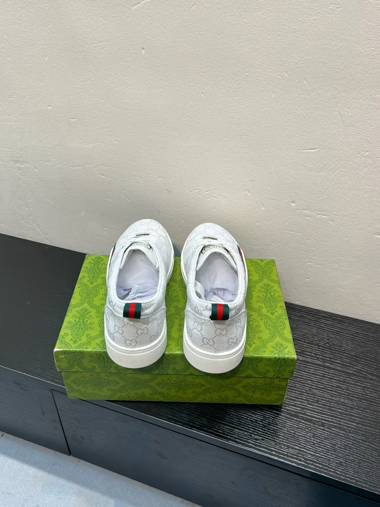 Gucci أبيض أحمر GG Monogram قماش شبكي تفاصيل خطوط أسلوب حياة أحذية رياضية 6