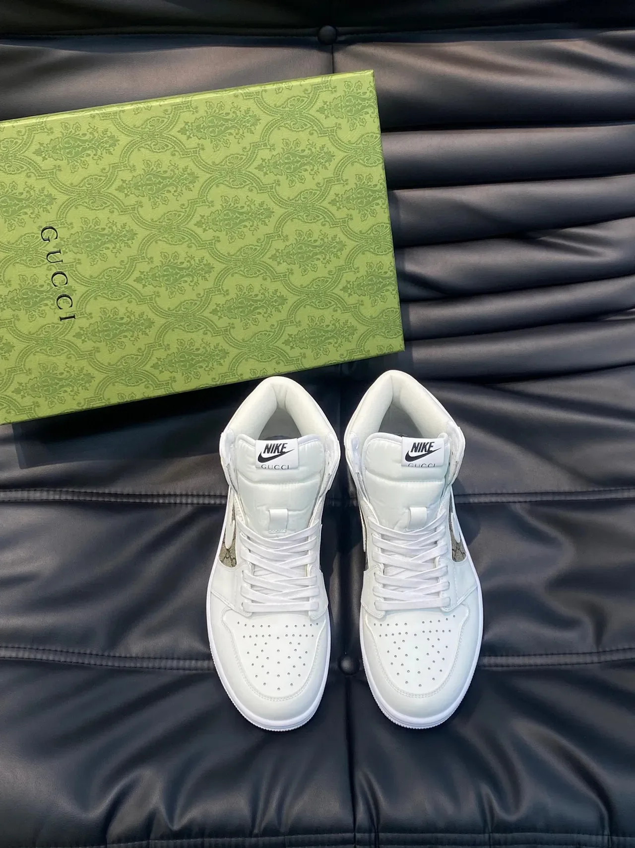 Gucci x Nike Air Jordan 1 Branco GG Monograma Lifestyle Sneakers 2