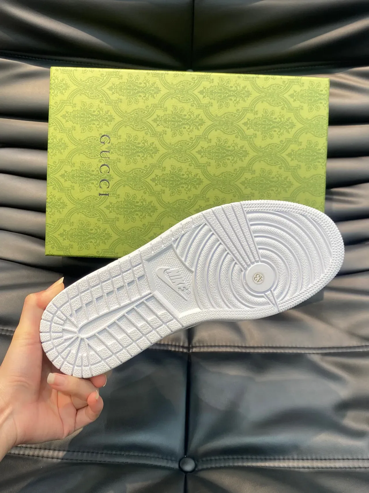 Gucci x Nike Air Jordan 1 Branco GG Monograma Lifestyle Sneakers 9