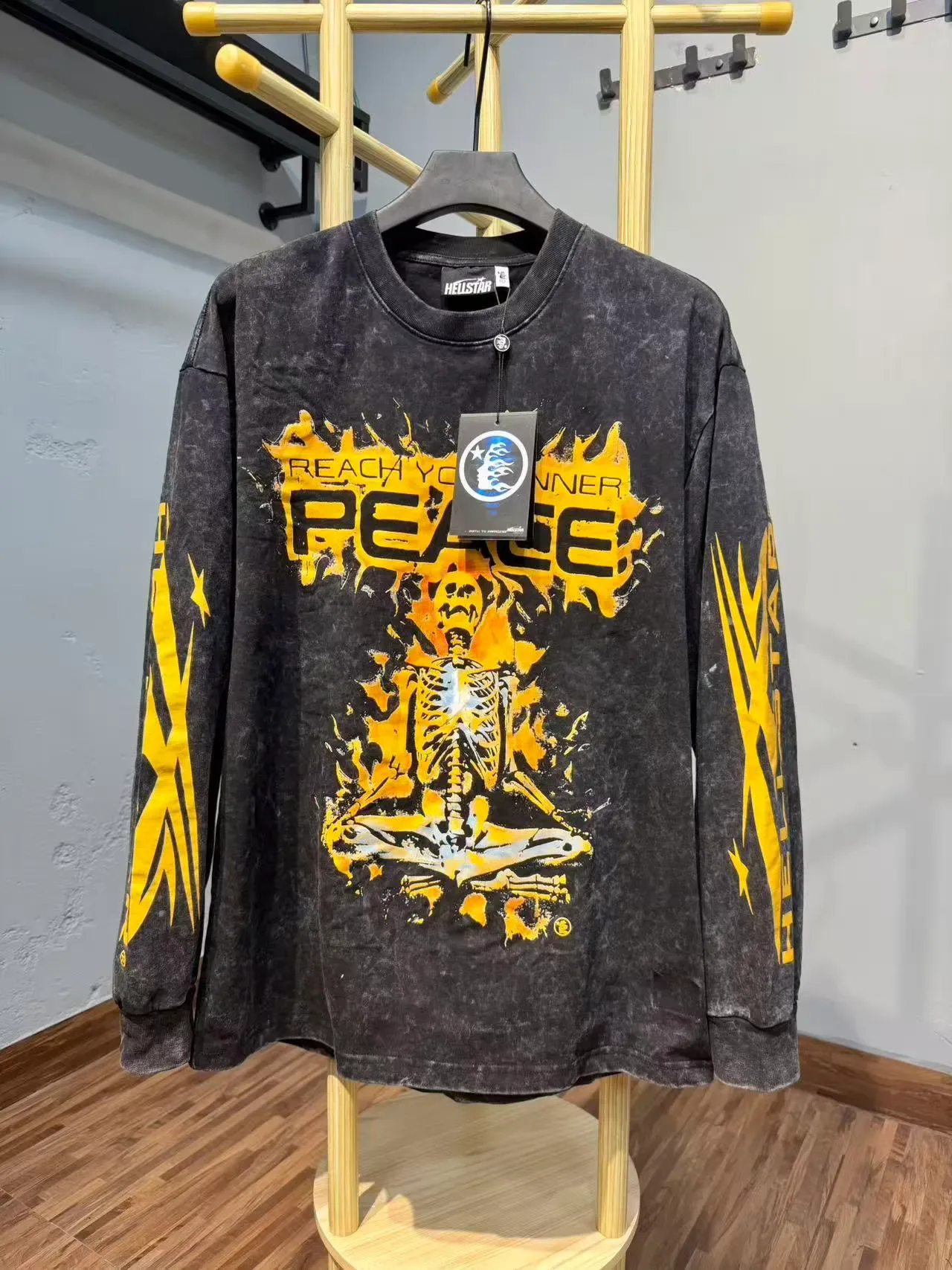 T-shirt à manches longues Hellstar délavé à l'acide effet usé imprimé graphique 5