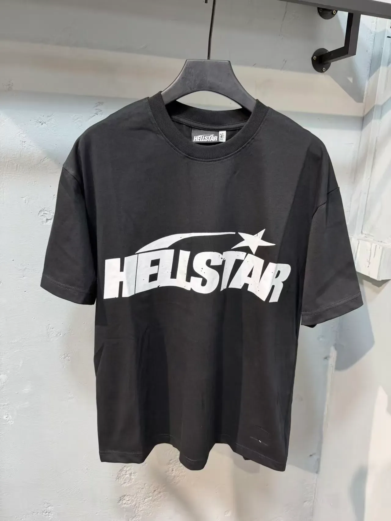 Hellstar গ্রাফিক প্রিন্ট ওভারসাইজড কালো টি-শার্ট 5