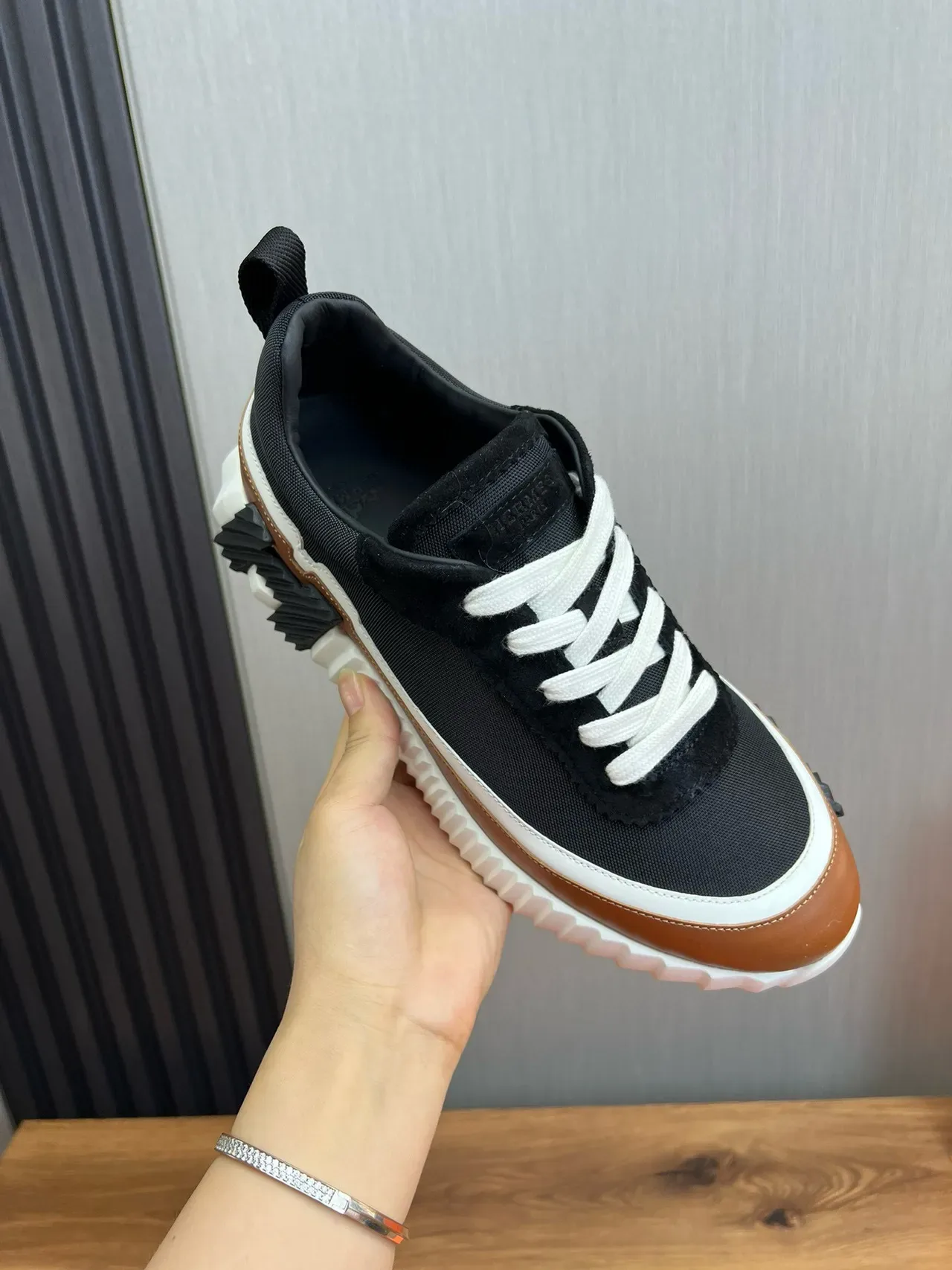 Hermès Negro Marrón Suela Gruesa con Estrías Parte Superior de Malla Zapatillas Lifestyle 8