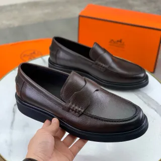 Hermès 棕黑粒面皮革 Penny Strap 乐福鞋