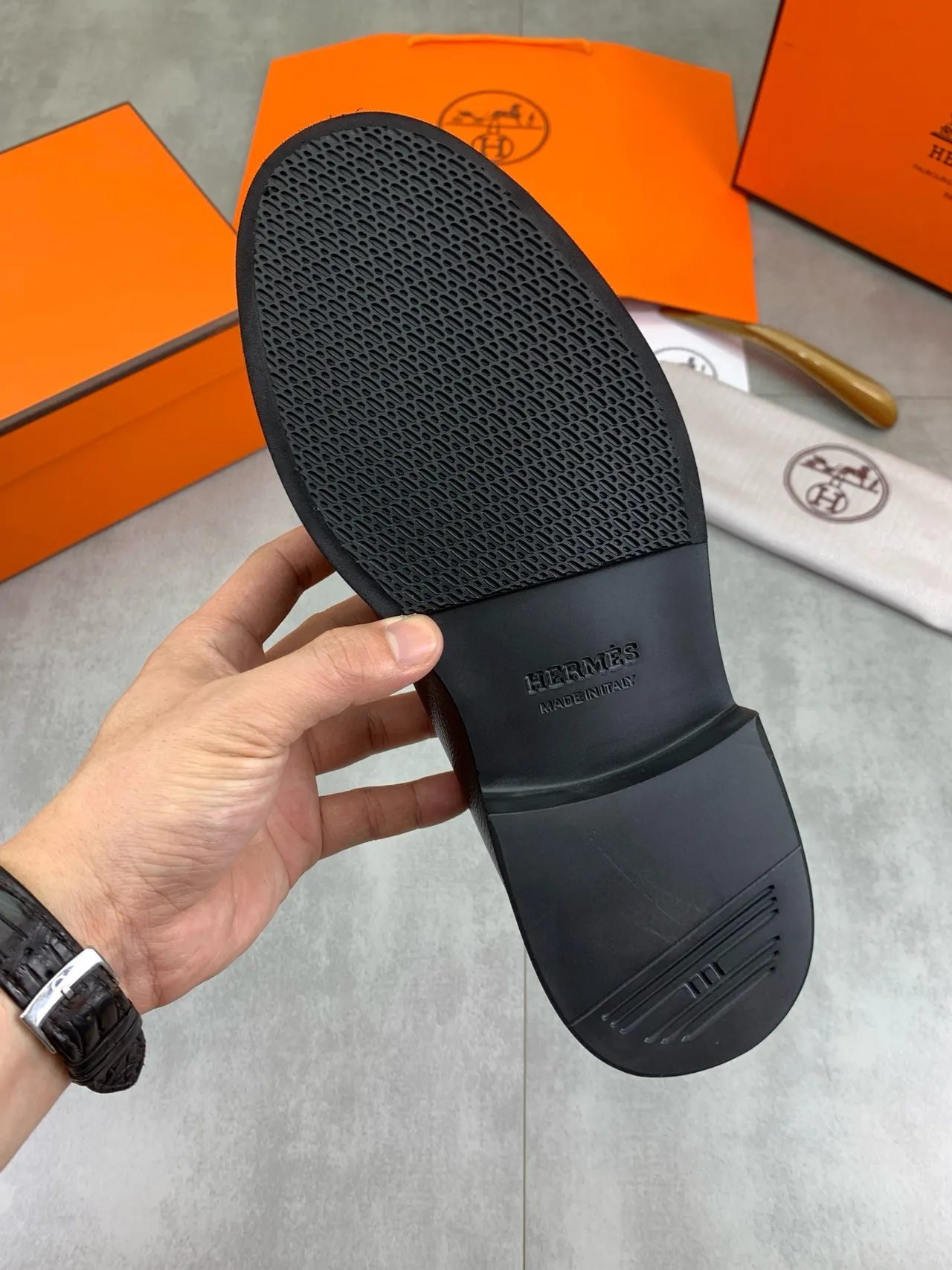 هيرميس بني أسود جلد مقعر Penny Strap لوفر 3