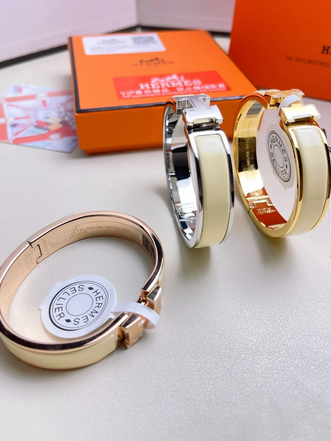 Hermès Clic H Beige Gold Clasp Enamel Inlay Bracelet 4