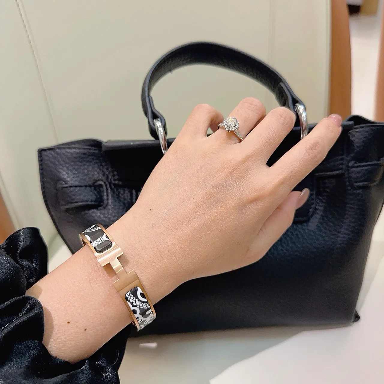 Hermès Clic H ব্রেসলেট সোনার রং কালো সাদা এনামেল ব্রেসলেট 8